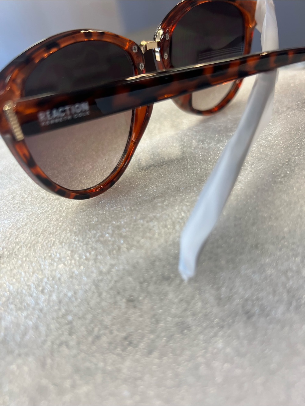 Kenneth Cole KC1304 Tortoiseshell Cat-Eye Women's Sunglasses - Brown Lenses - Picture 5 of 5